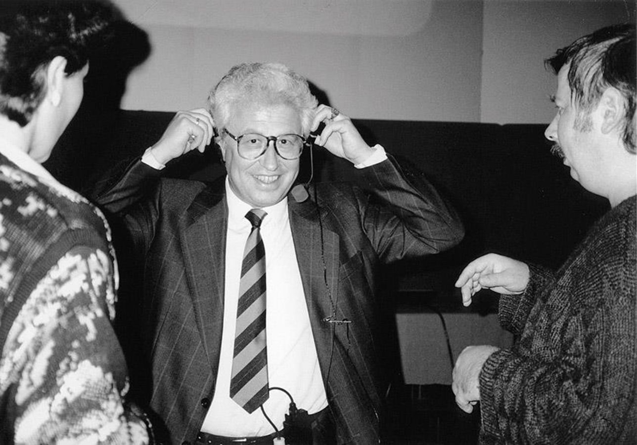 1993 – Start des Reformprojekts uni2000 (Im Bild: Rektor Hans Heinrich Schmid)